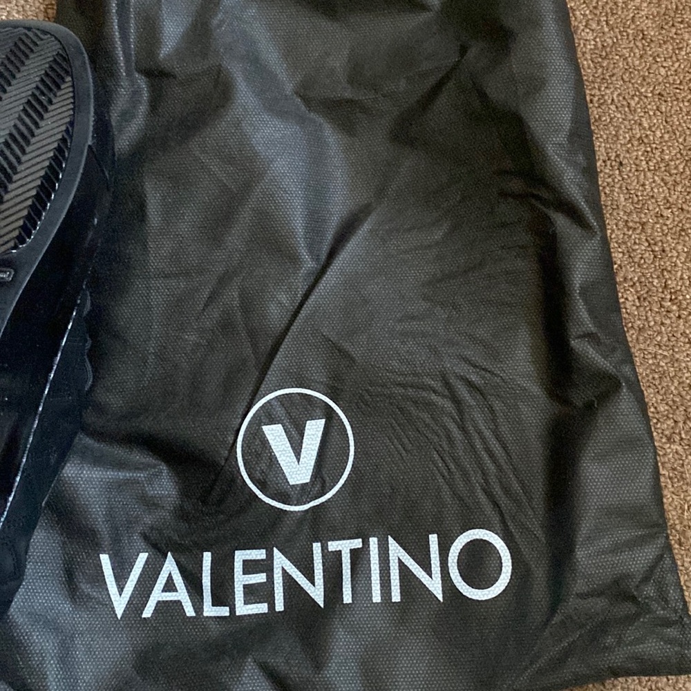 Black leather Valentino sneakers